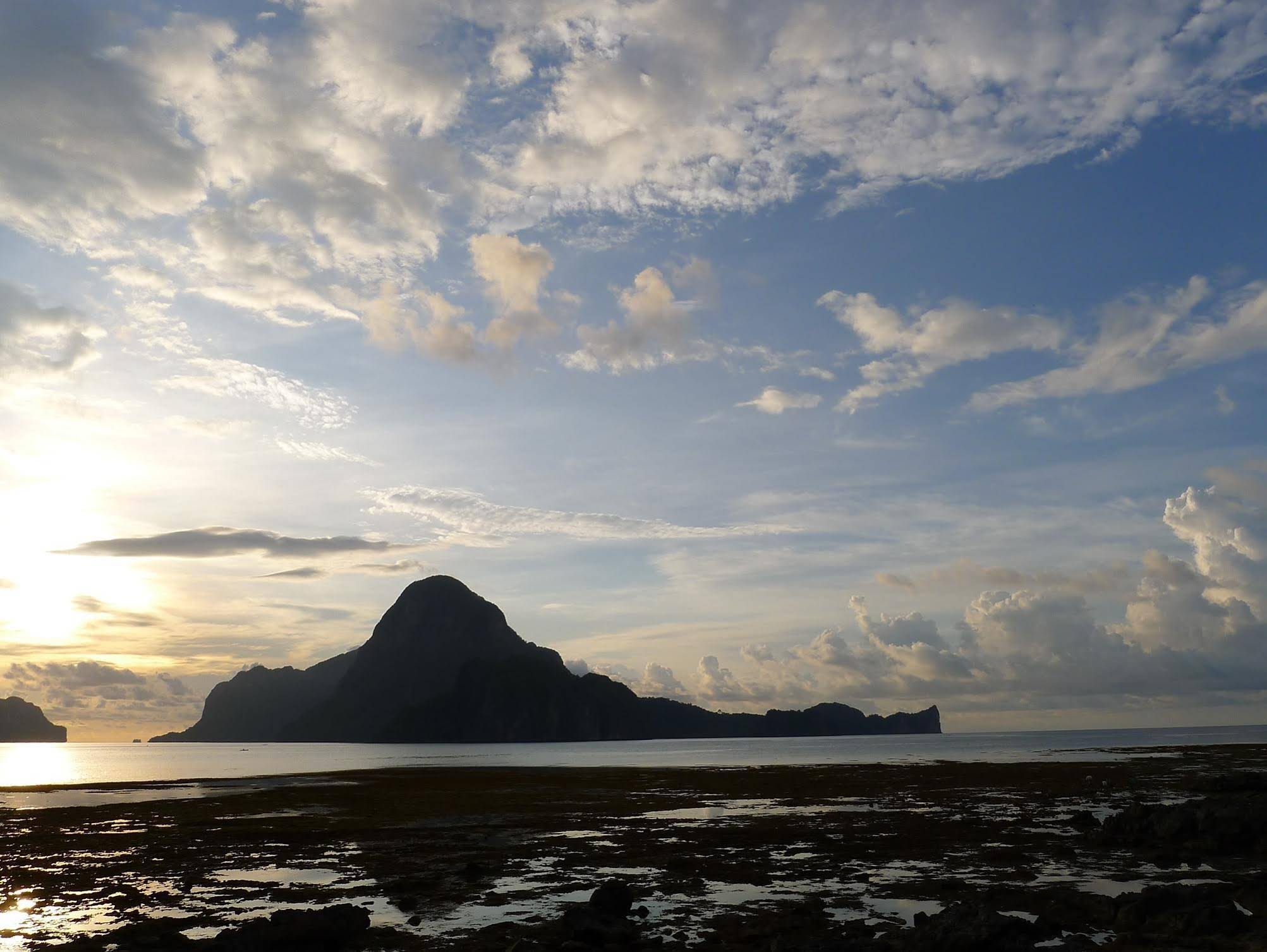 El Nido Beach Hotel