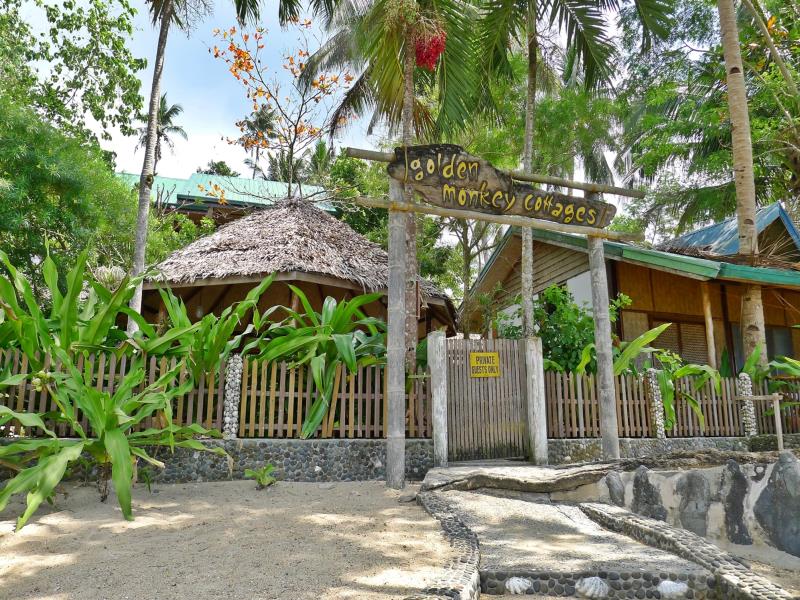 Golden Monkey Beach Hotel