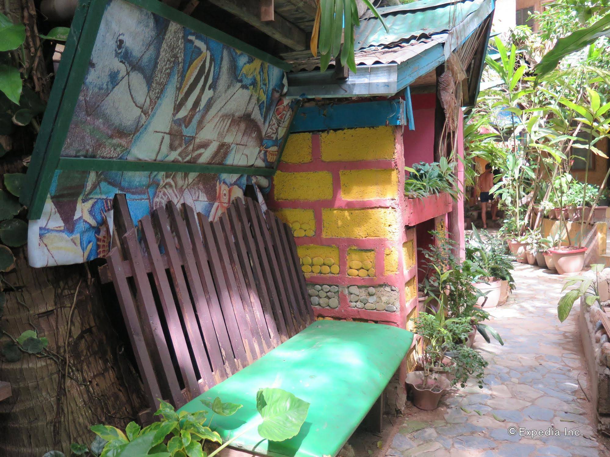 RedDoorz @ Island Front Cottages El Nido