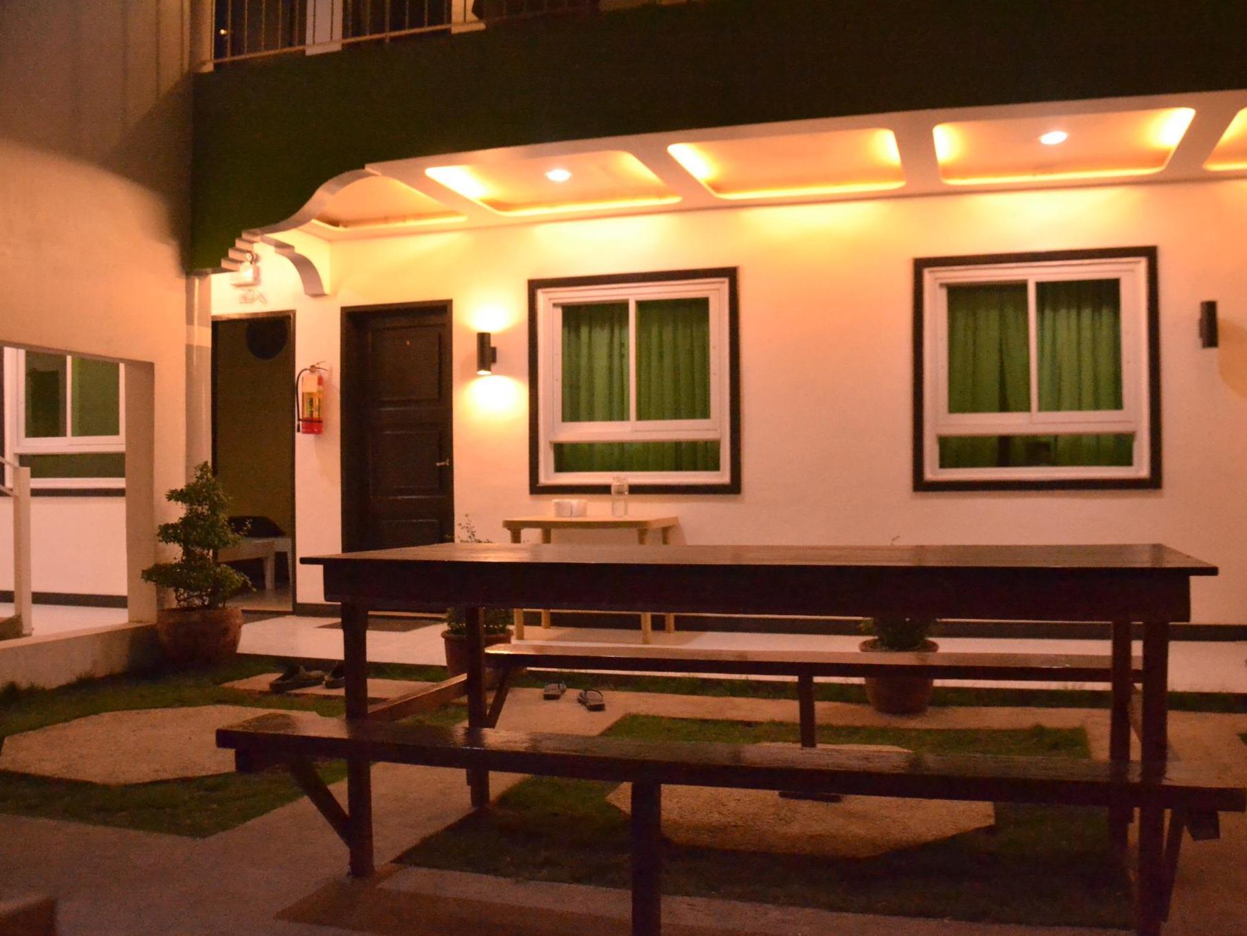Joaquinns Bed & Breakfast