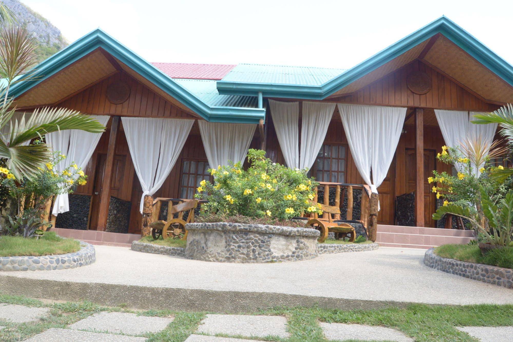 Jurias Pension