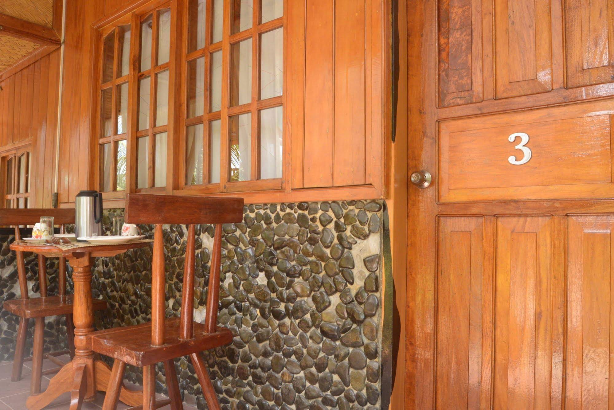 Jurias Pension