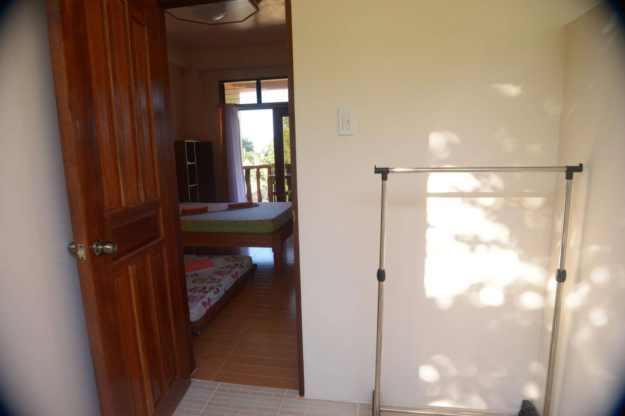 Jurias Pension