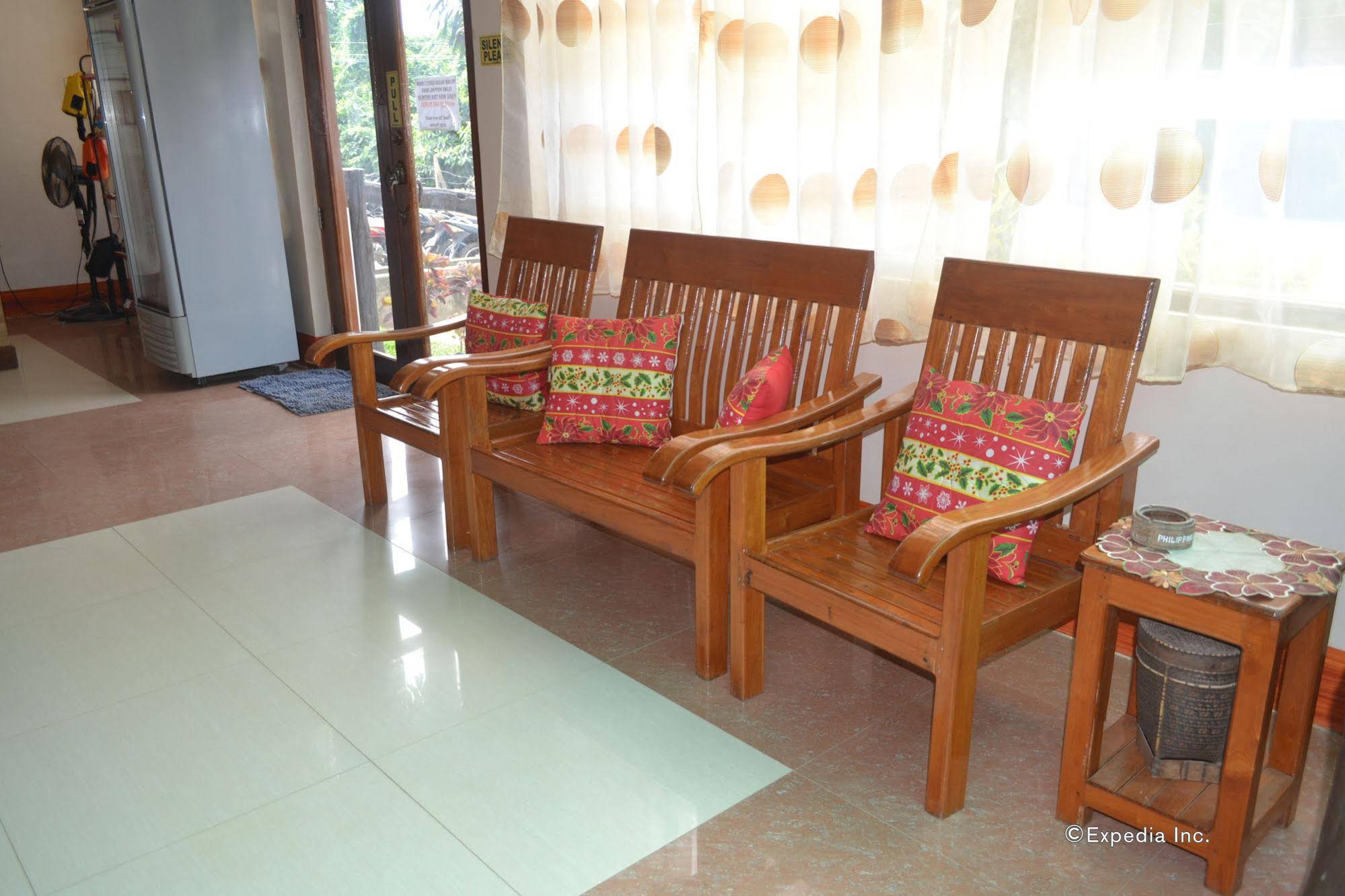 Jurias Pension
