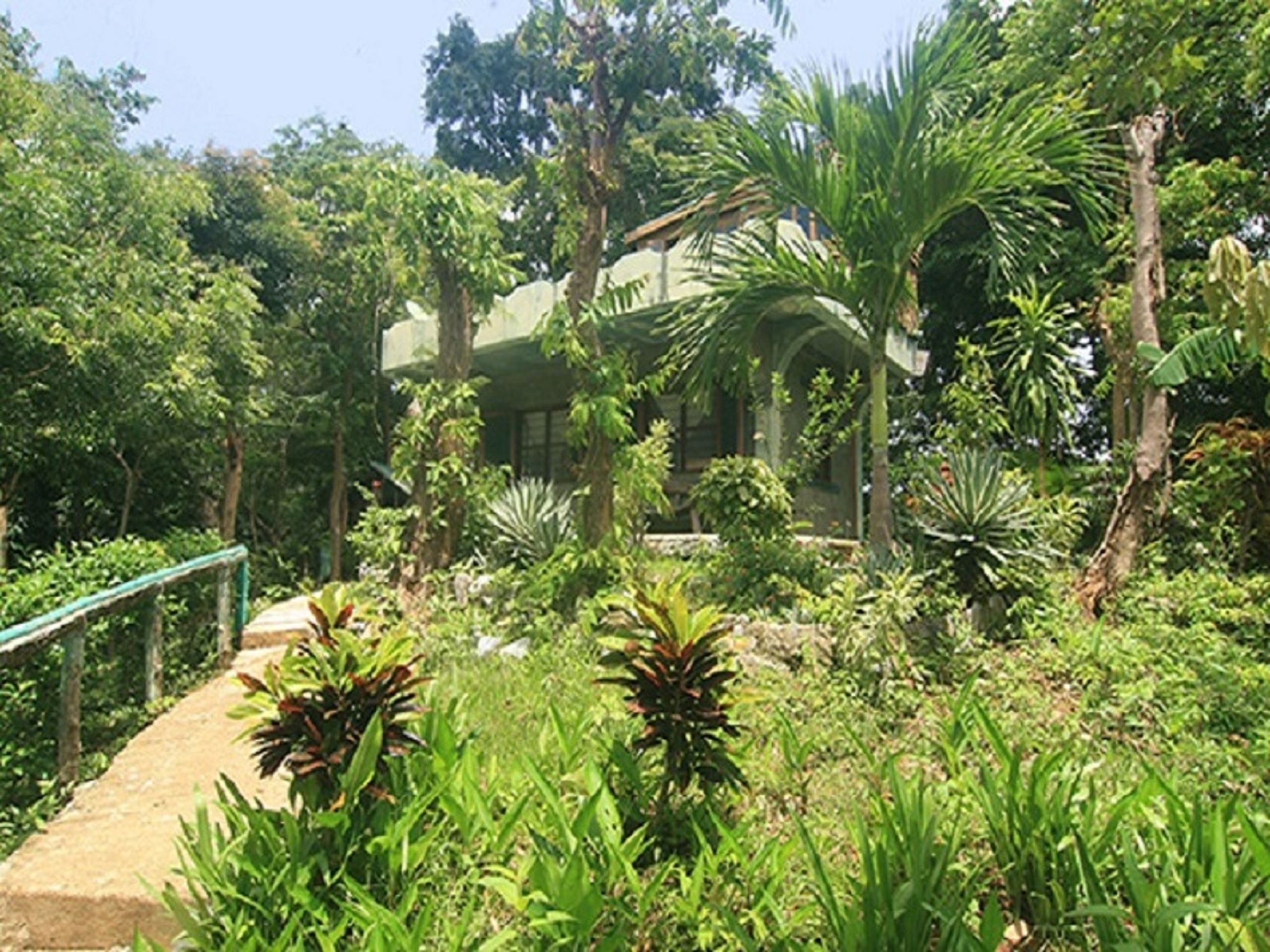 Makulay Lodge and Villas