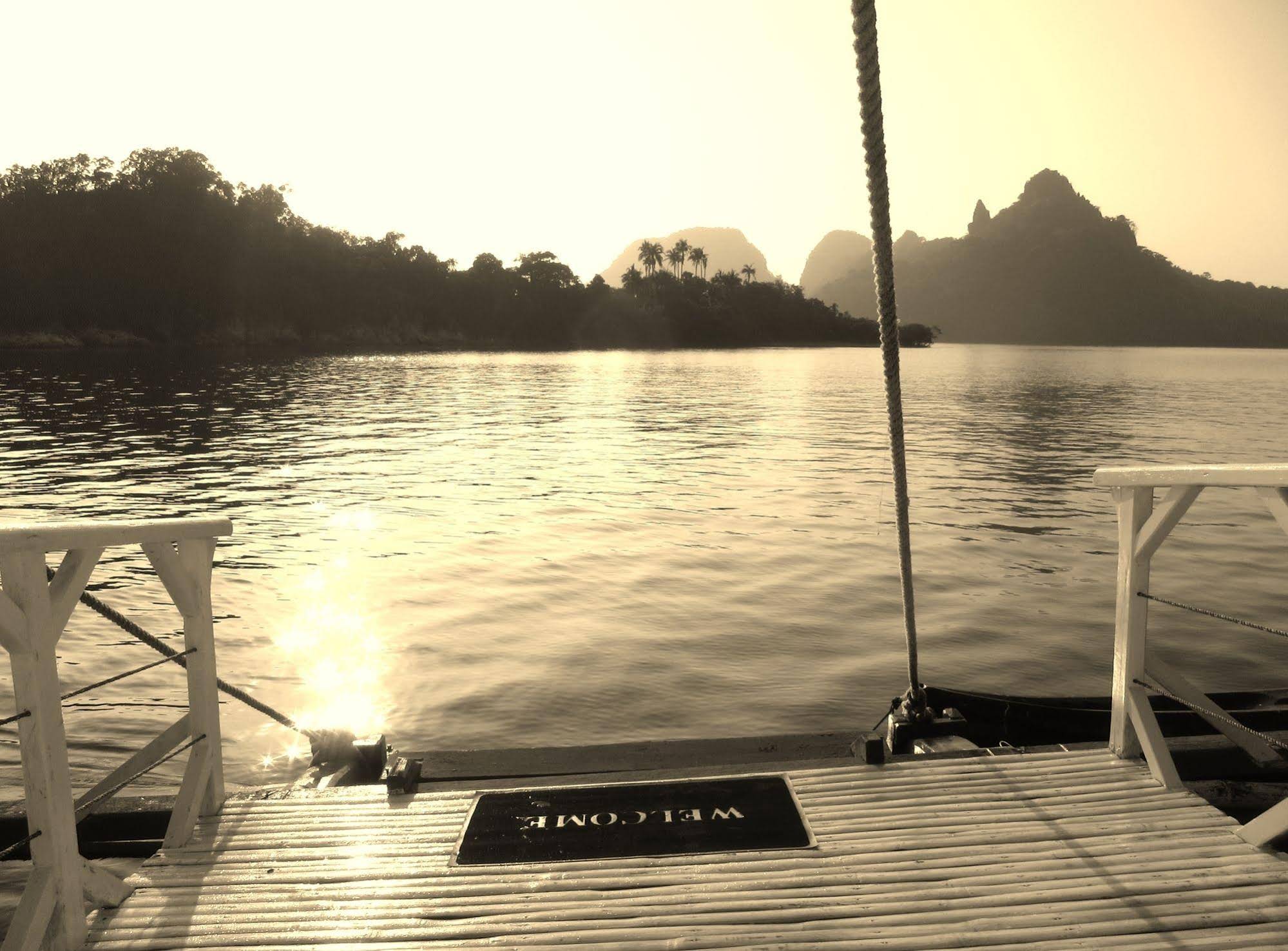 Palawan Secret Cruise Floating Hotel
