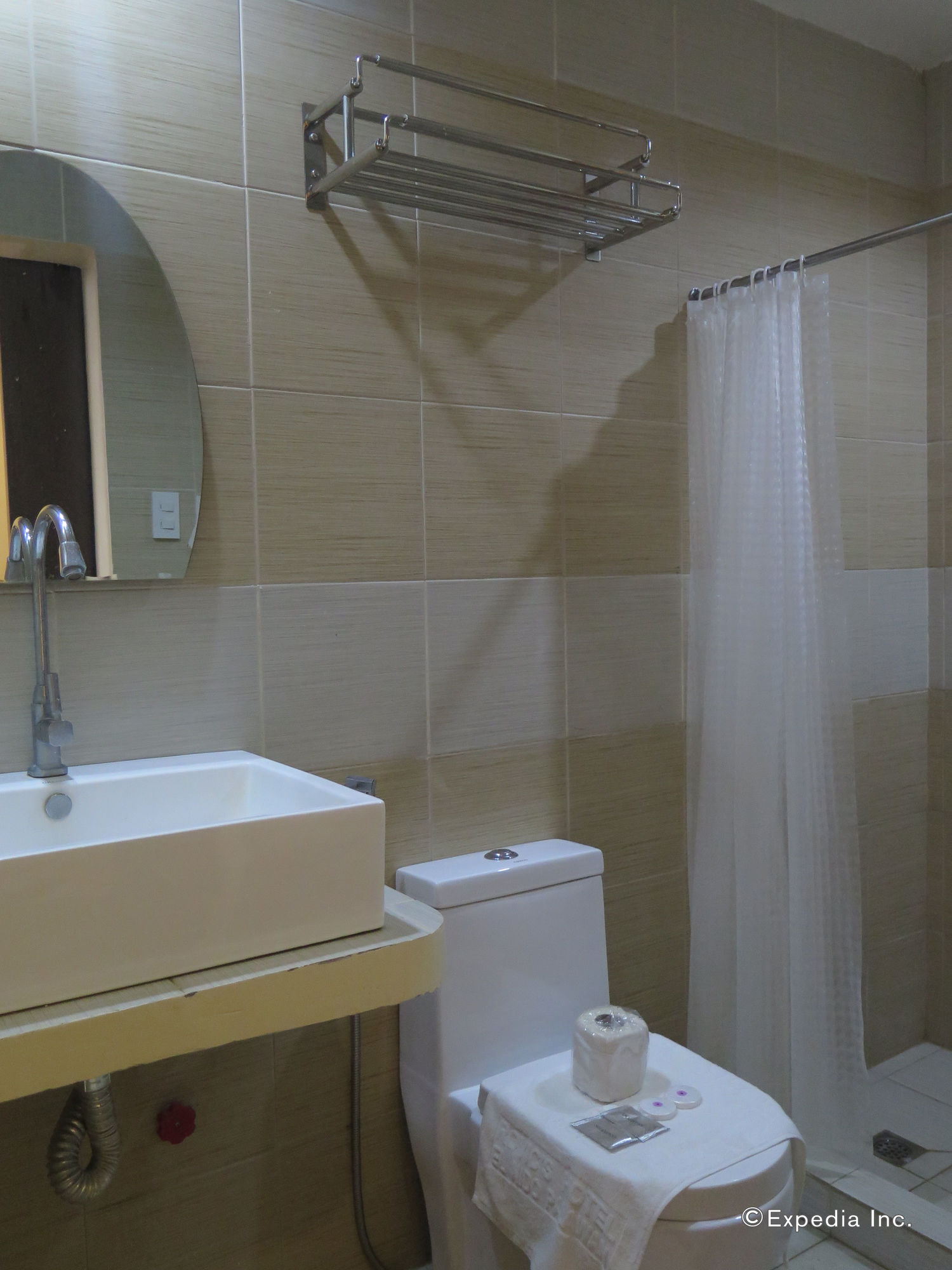 Rovic's Tourist Hotel