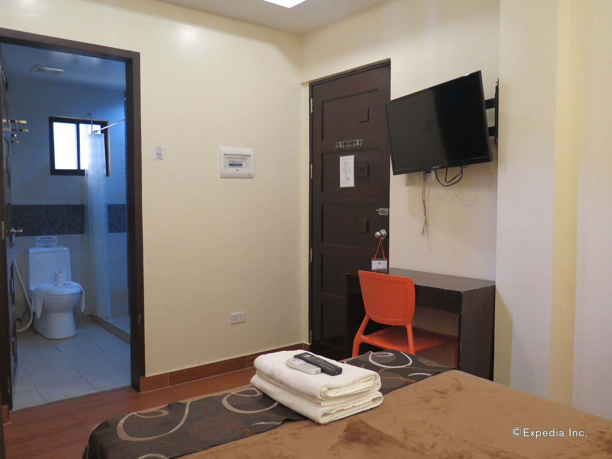 Rovic's Tourist Hotel