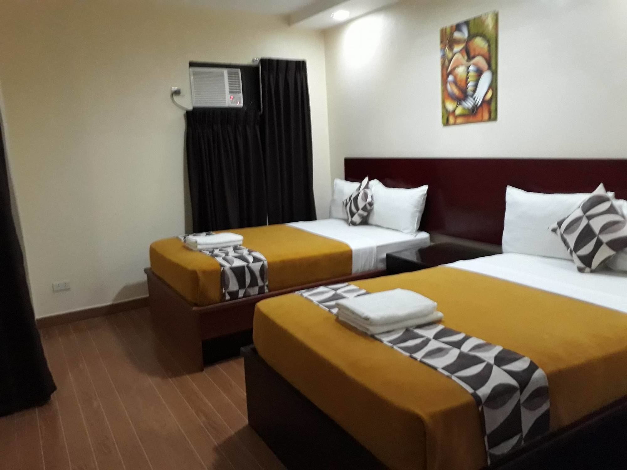 Rovic's Tourist Hotel