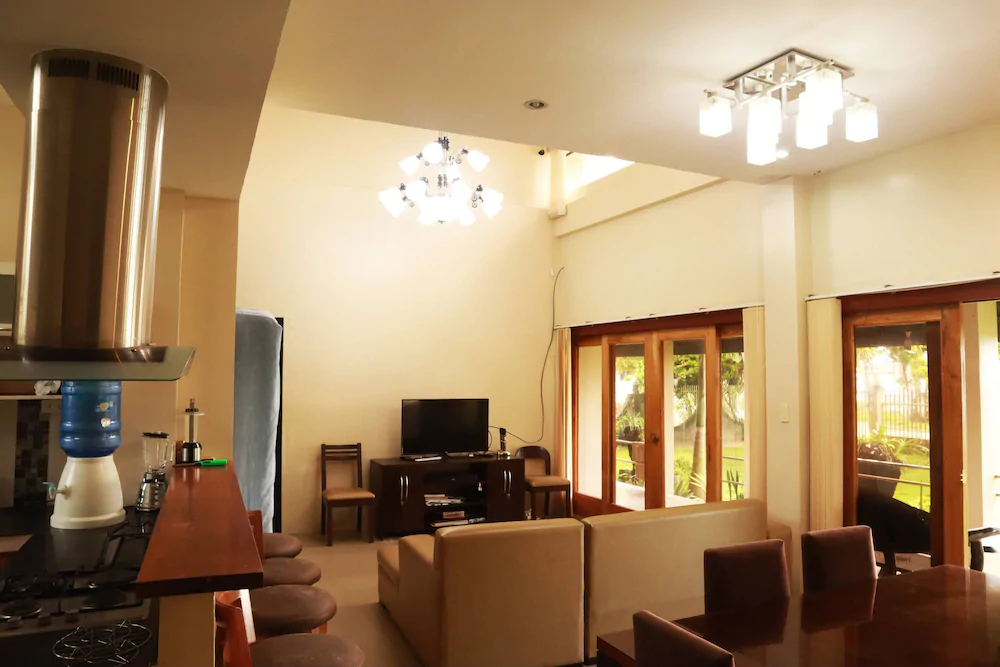 Eme's Apartelle