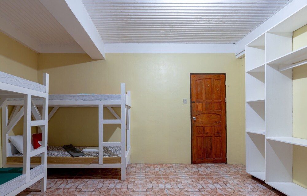 LH Bri Lodge Siargao by ZEN Rooms