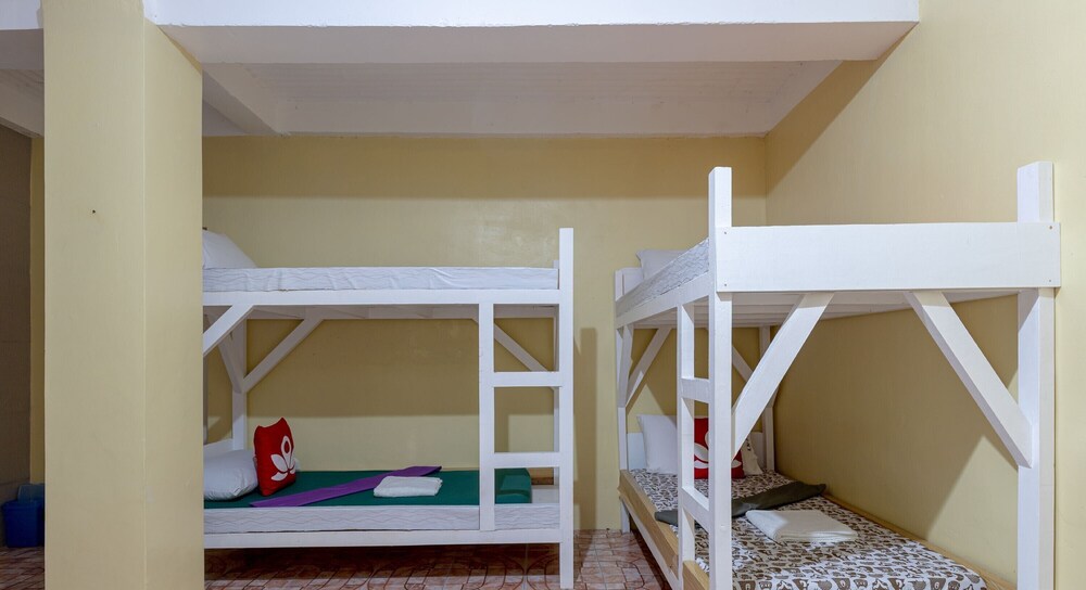 LH Bri Lodge Siargao by ZEN Rooms