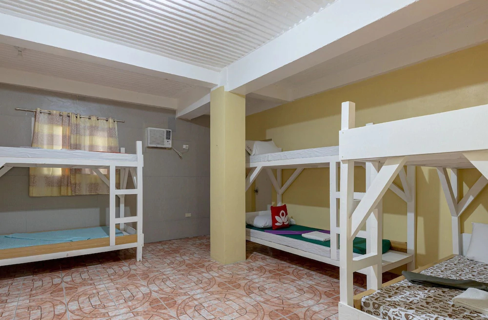 LH Bri Lodge Siargao by ZEN Rooms