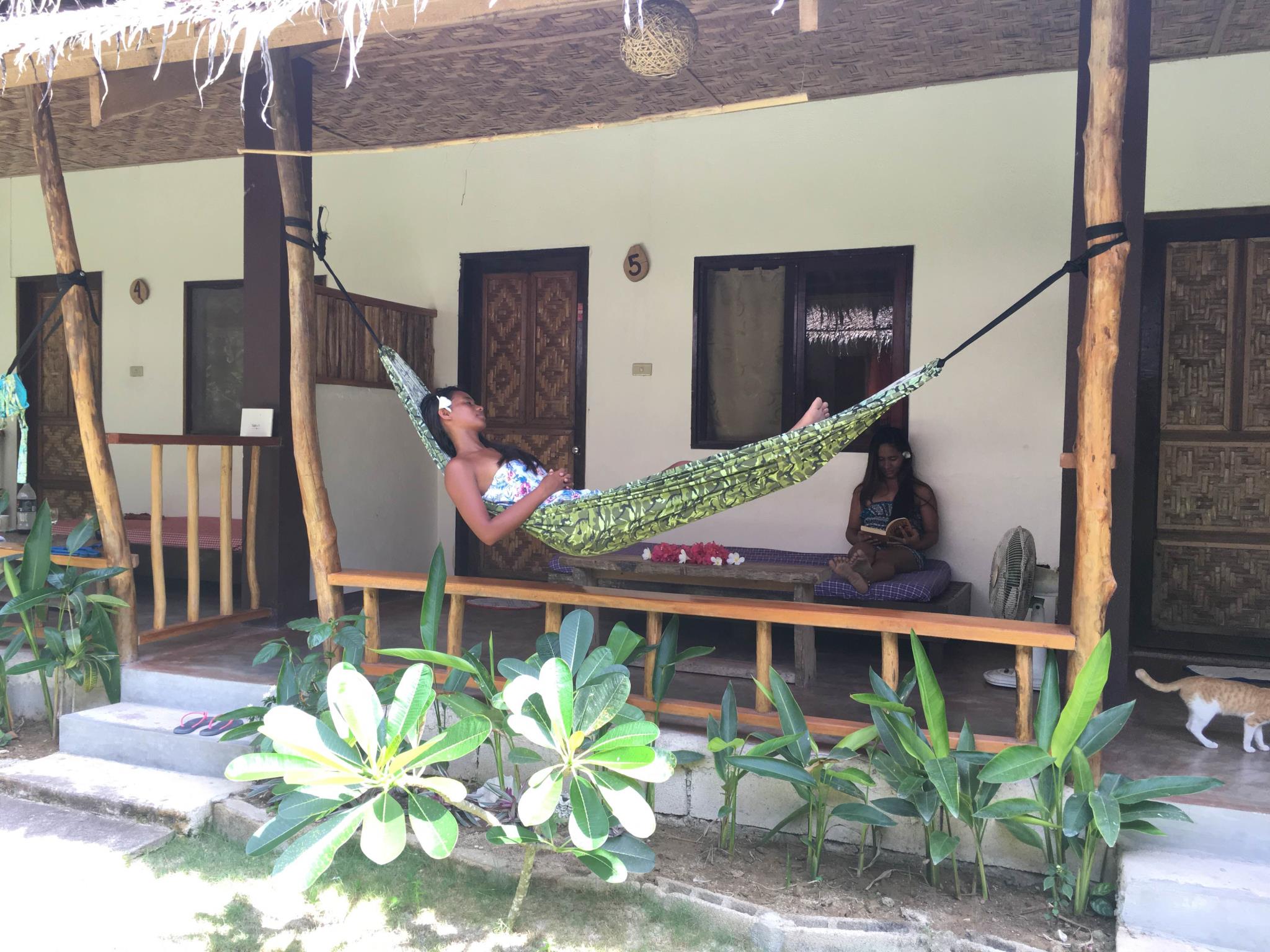 Pesangan Surfcamp Hotel