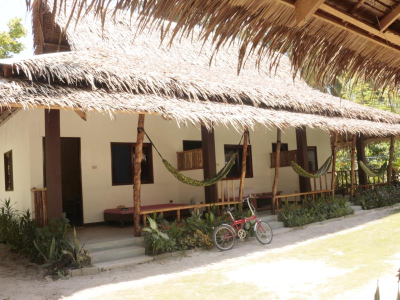Pesangan Surfcamp Hotel