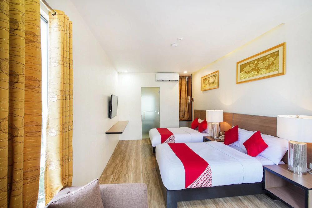 Casa Mia Hotel Suites by OYO Rooms