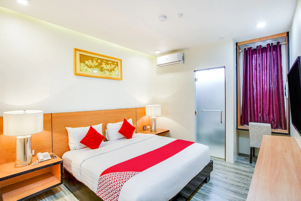 Casa Mia Hotel Suites by OYO Rooms