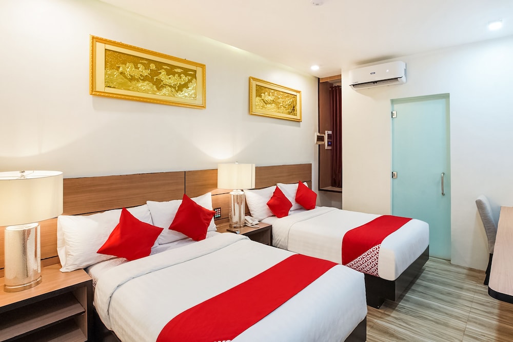 Casa Mia Hotel Suites by OYO Rooms