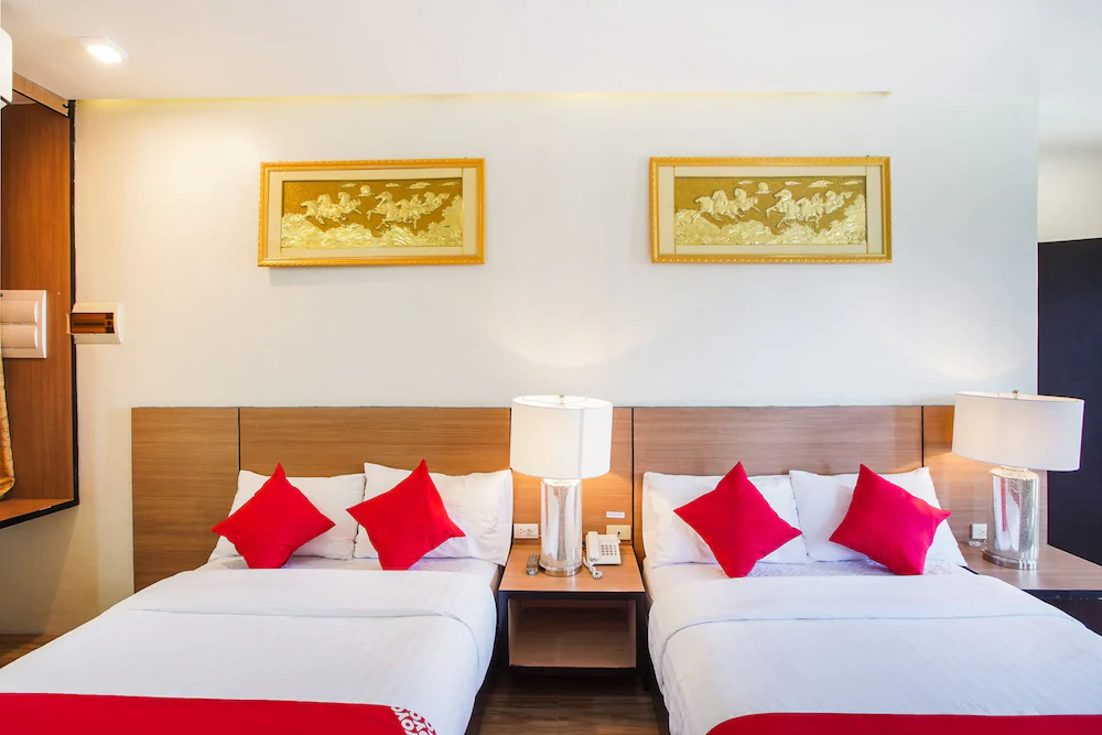 Casa Mia Hotel Suites by OYO Rooms