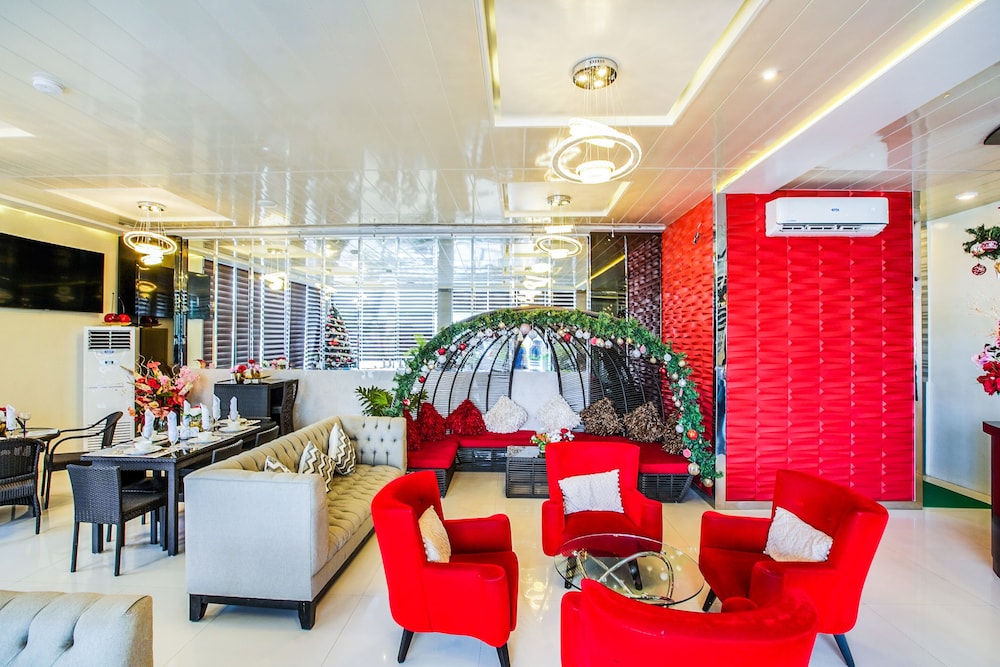 Casa Mia Hotel Suites by OYO Rooms