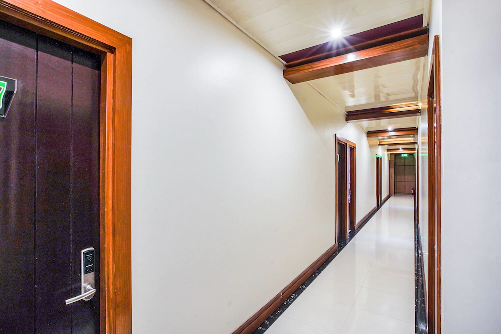 Casa Mia Hotel Suites by OYO Rooms