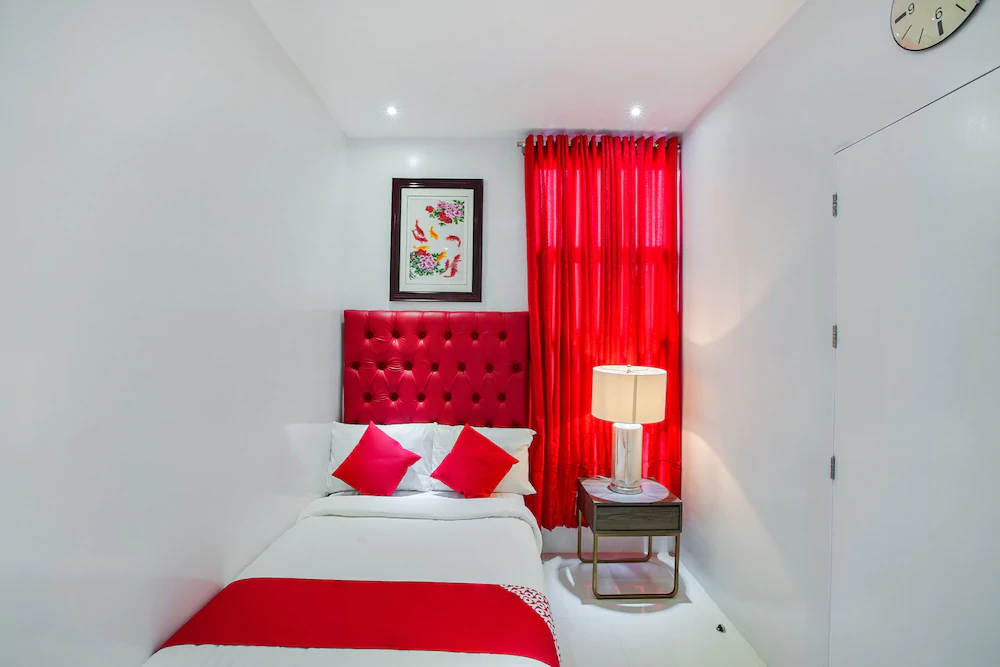 Casa Mia Hotel Suites by OYO Rooms