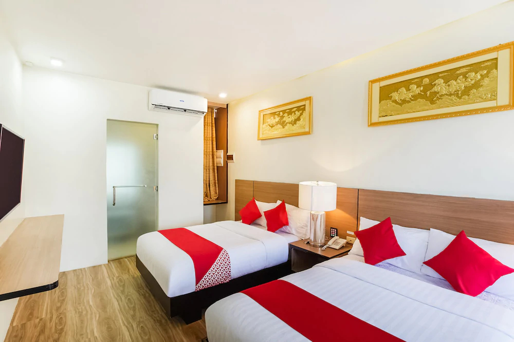 Casa Mia Hotel Suites by OYO Rooms
