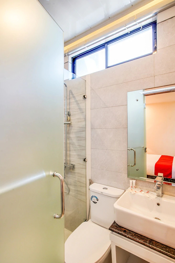 Casa Mia Hotel Suites by OYO Rooms