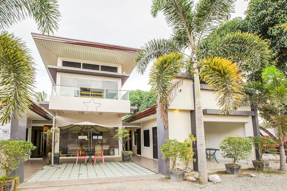 Casa Mia Hotel Suites by OYO Rooms