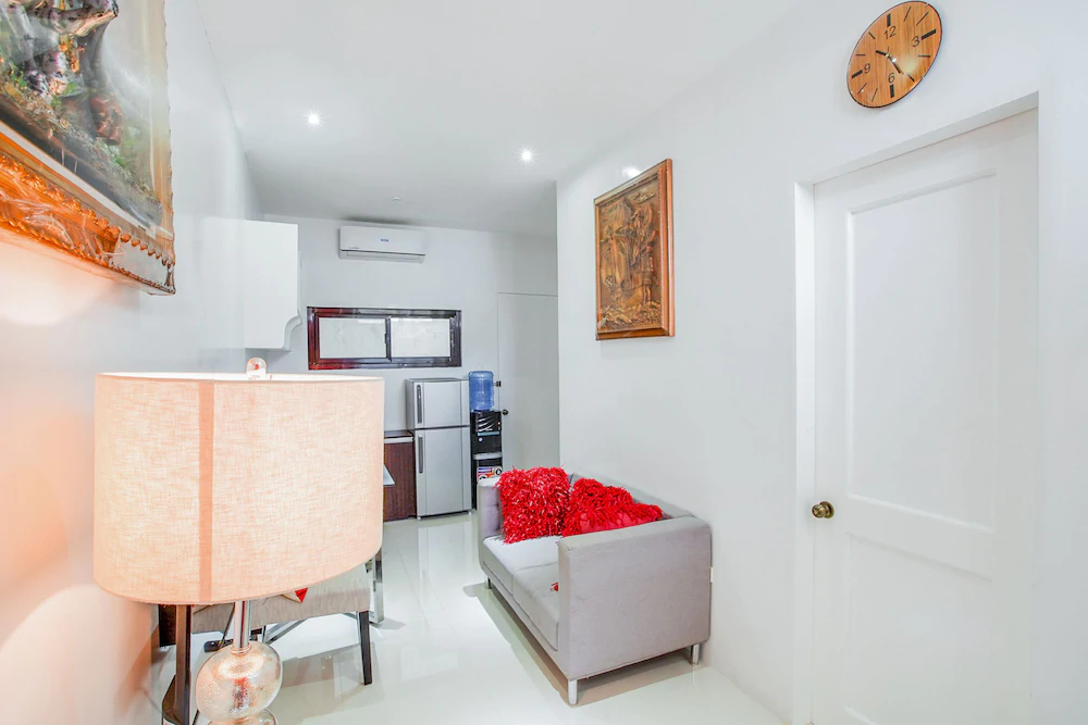 Casa Mia Hotel Suites by OYO Rooms