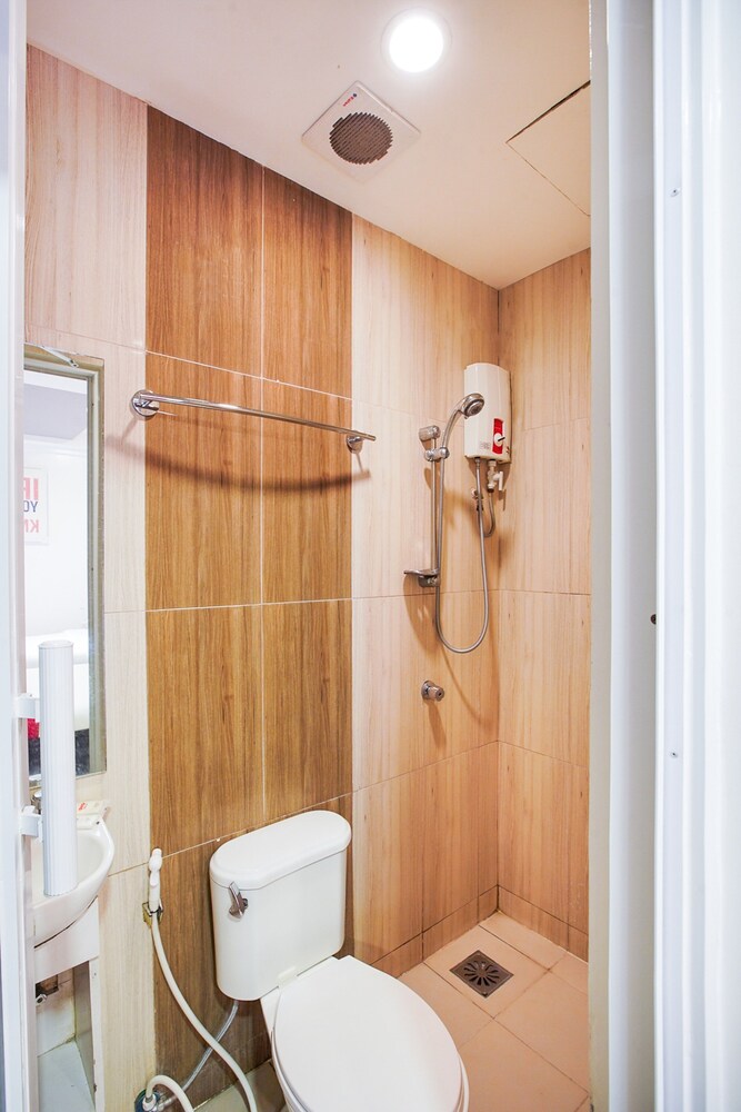 Casa Mia Hotel Suites by OYO Rooms