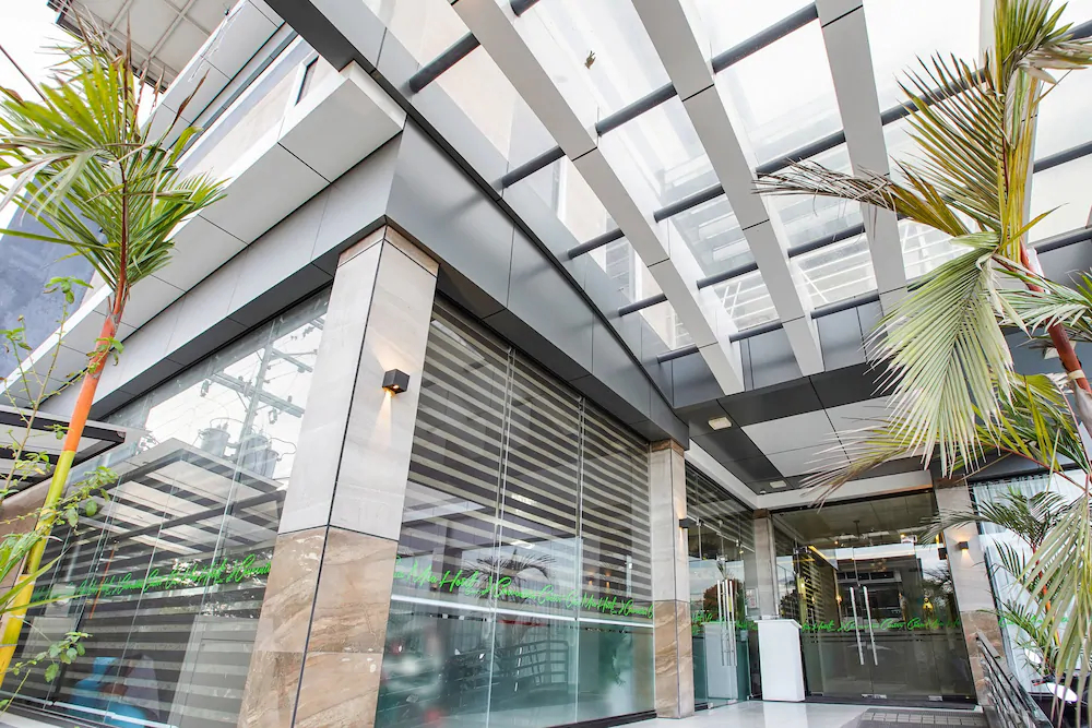 Casa Mia Hotel Suites by OYO Rooms