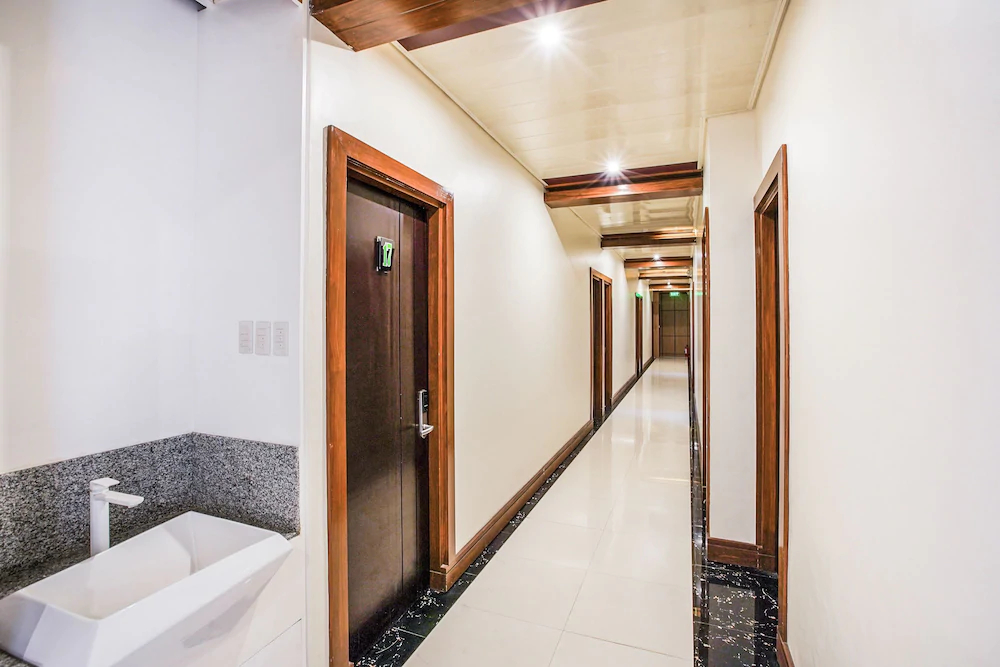 Casa Mia Hotel Suites by OYO Rooms