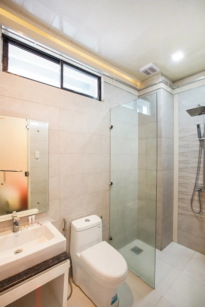 Casa Mia Hotel Suites by OYO Rooms