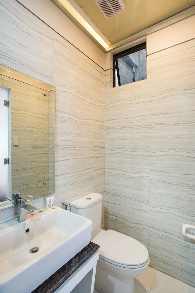 Casa Mia Hotel Suites by OYO Rooms