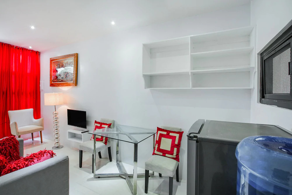 Casa Mia Hotel Suites by OYO Rooms