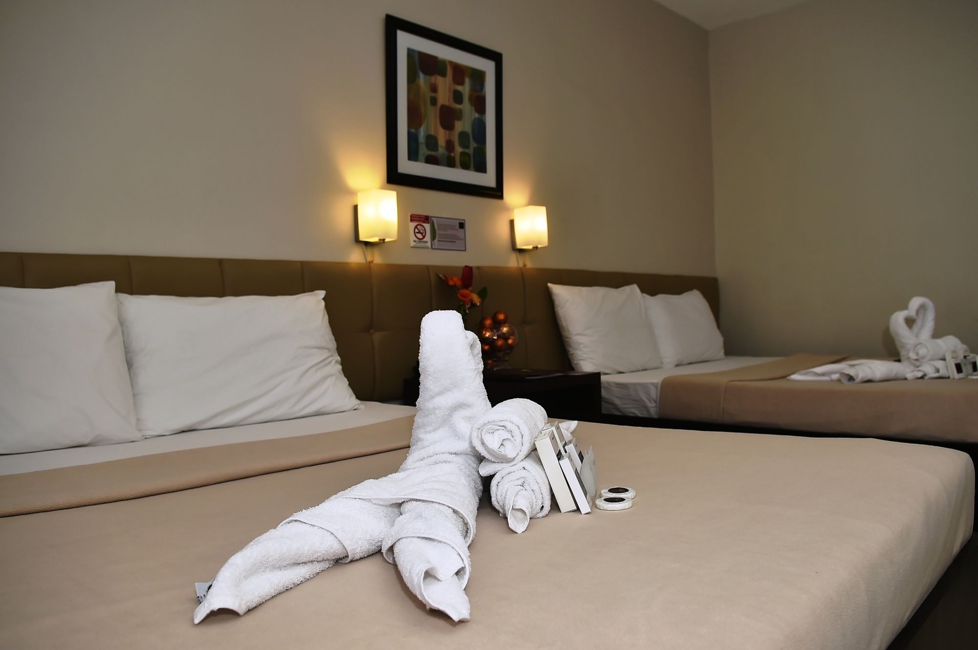 Columbus Plaza Hotel