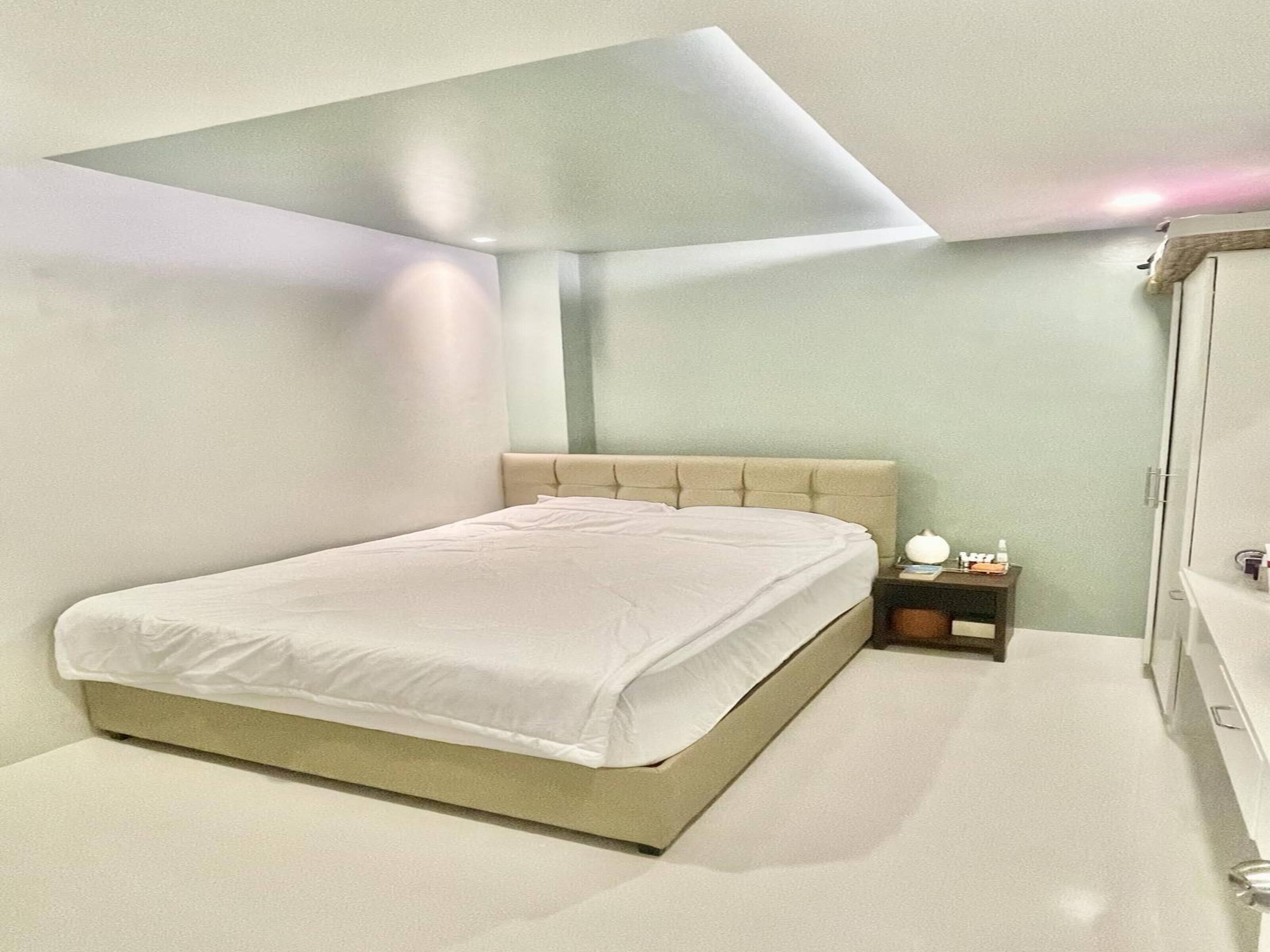 C Residences by Oyo Rooms