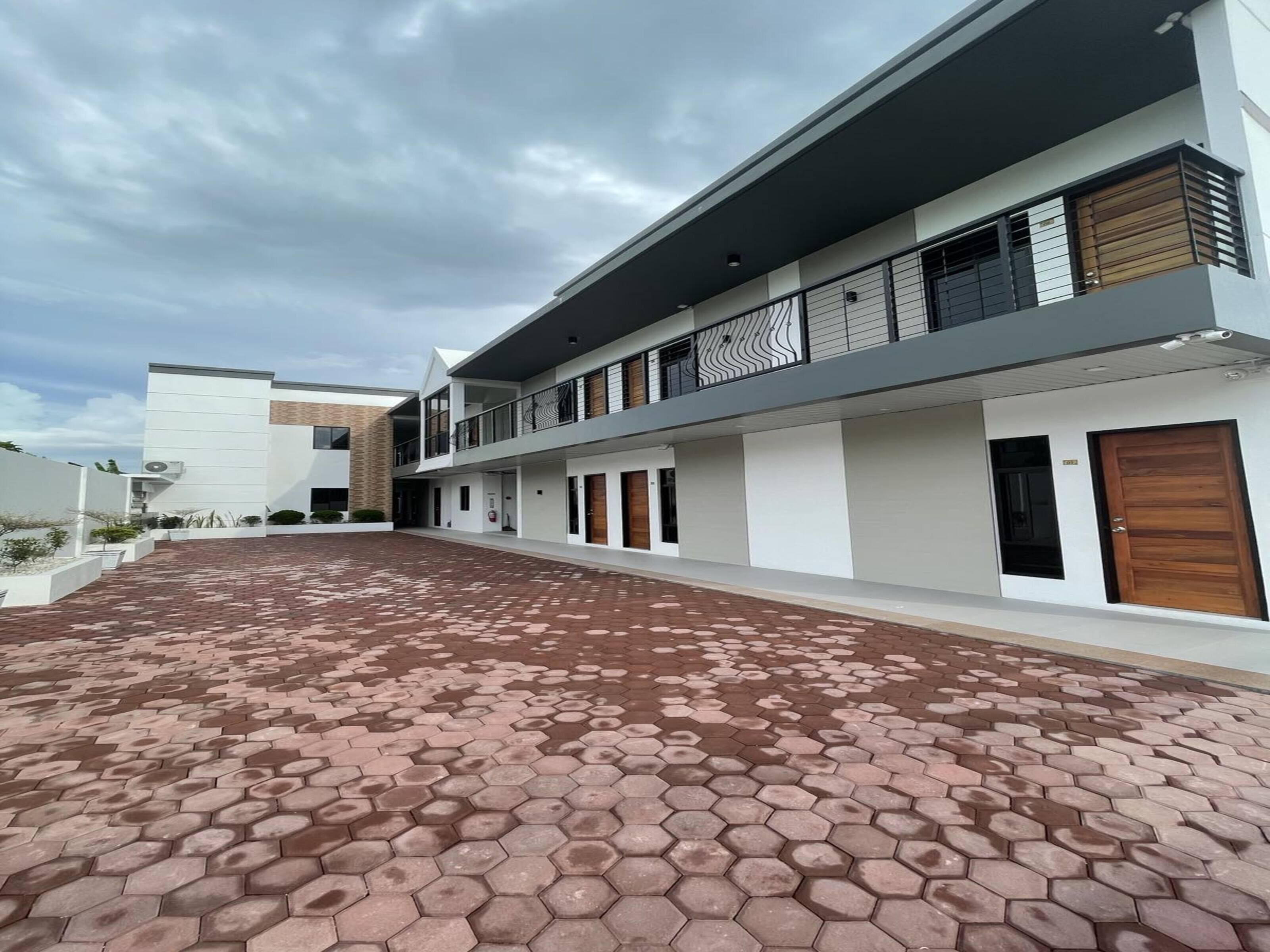 C Residences by Oyo Rooms