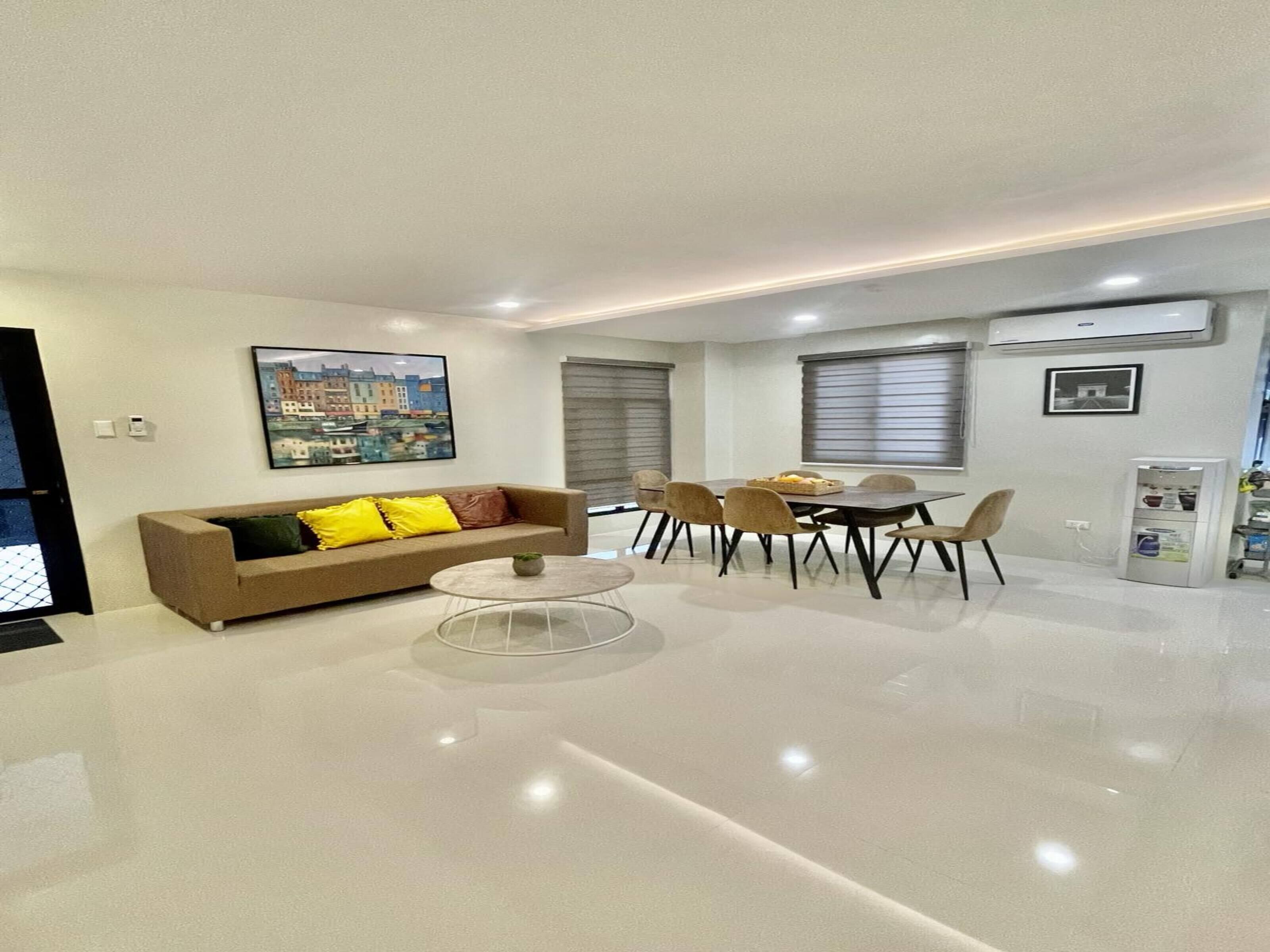 C Residences by Oyo Rooms