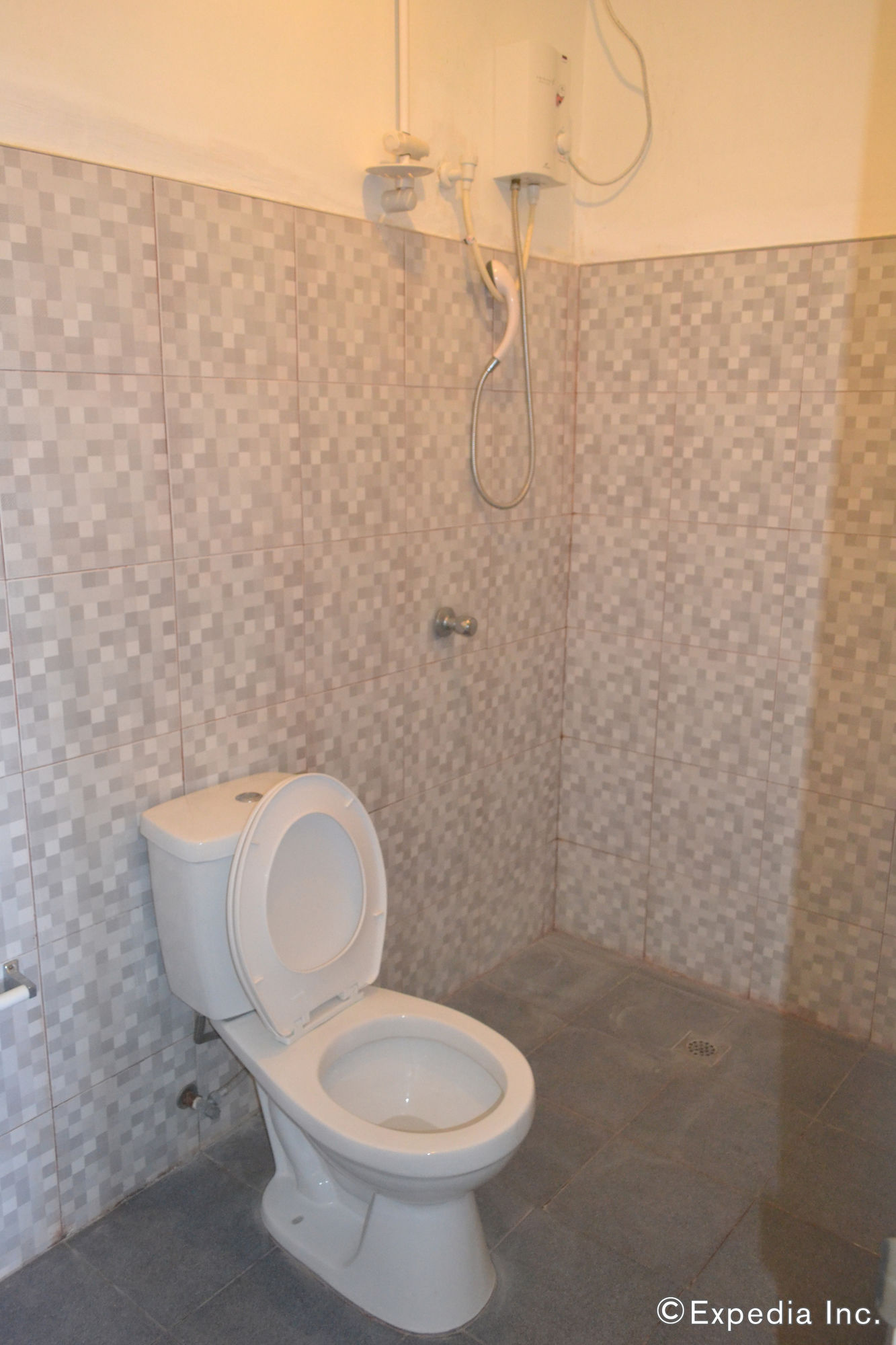 Dolyn Suites