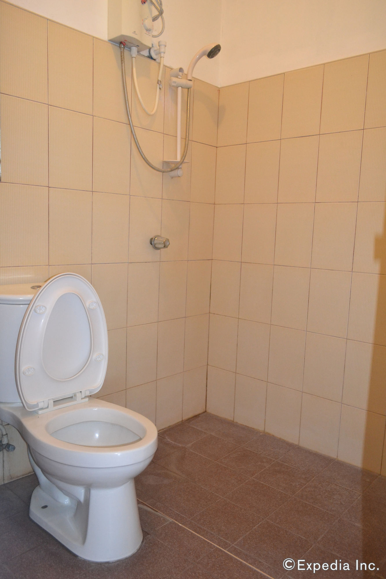 Dolyn Suites