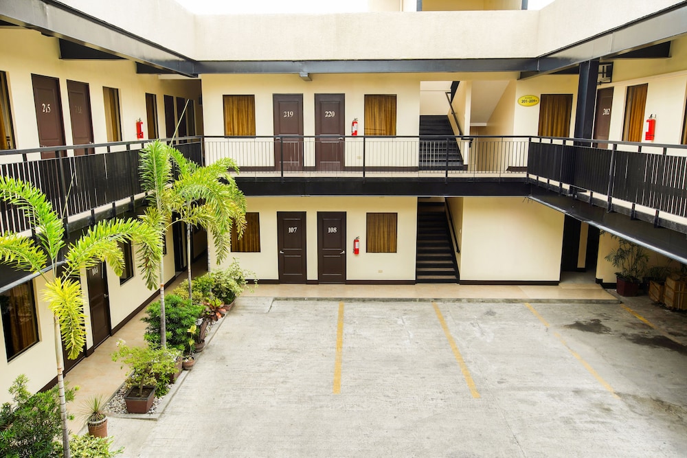 Driggs Suites by OYO Rooms