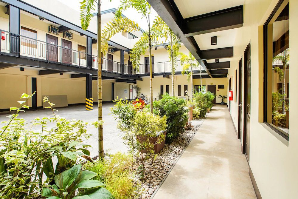 Driggs Suites by OYO Rooms