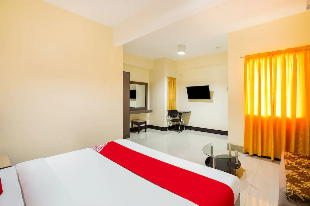 Driggs Suites by OYO Rooms
