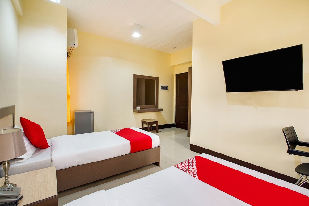 Driggs Suites by OYO Rooms
