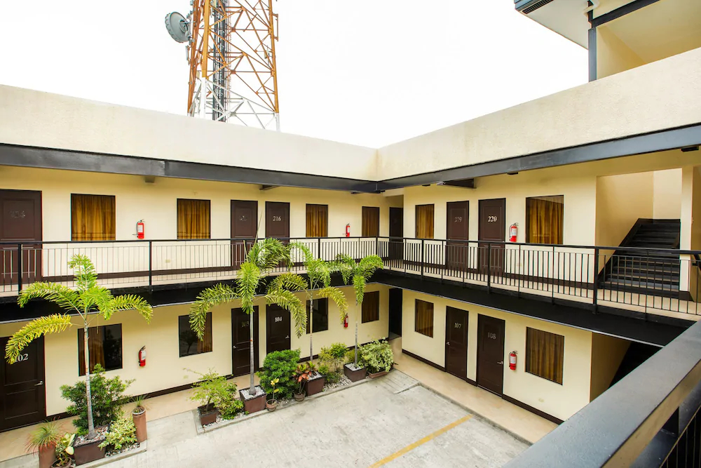 Driggs Suites by OYO Rooms