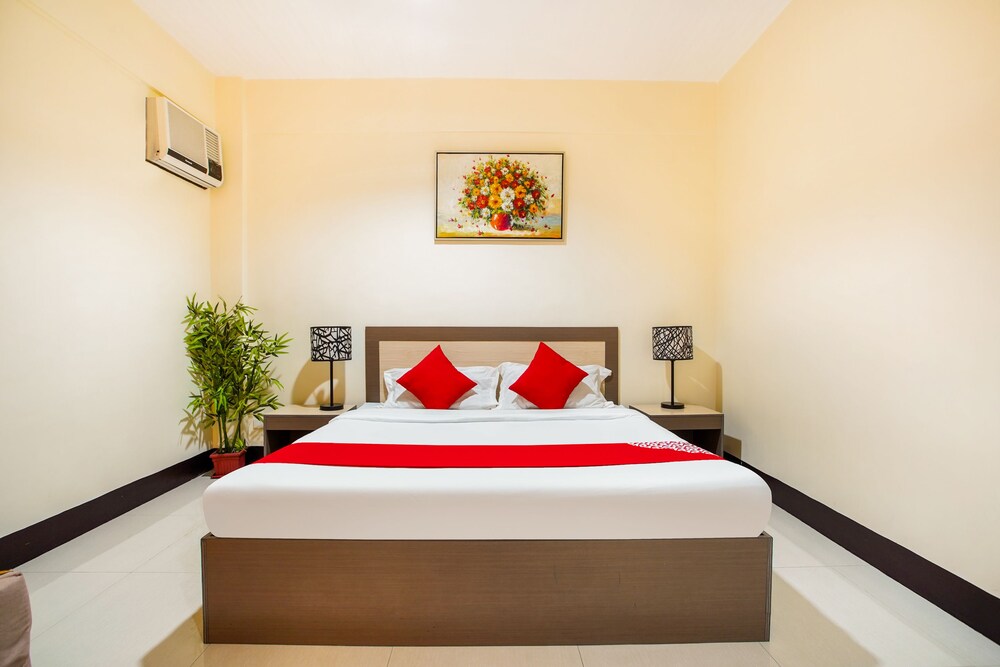 Driggs Suites by OYO Rooms