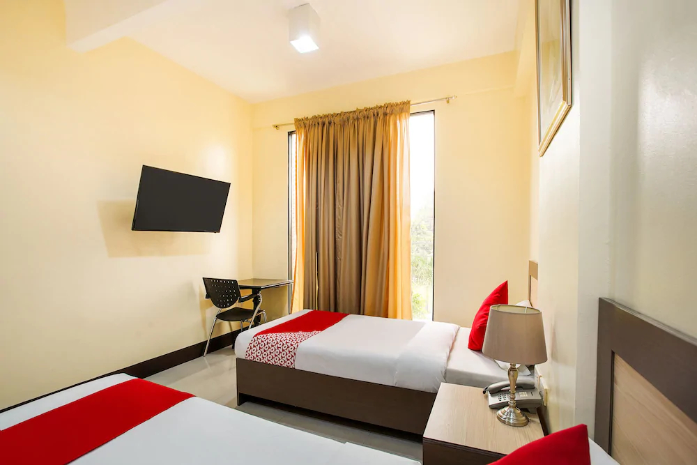 Driggs Suites by OYO Rooms
