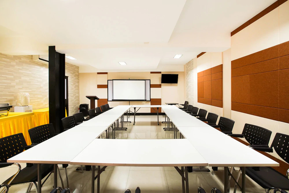 Driggs Suites by OYO Rooms